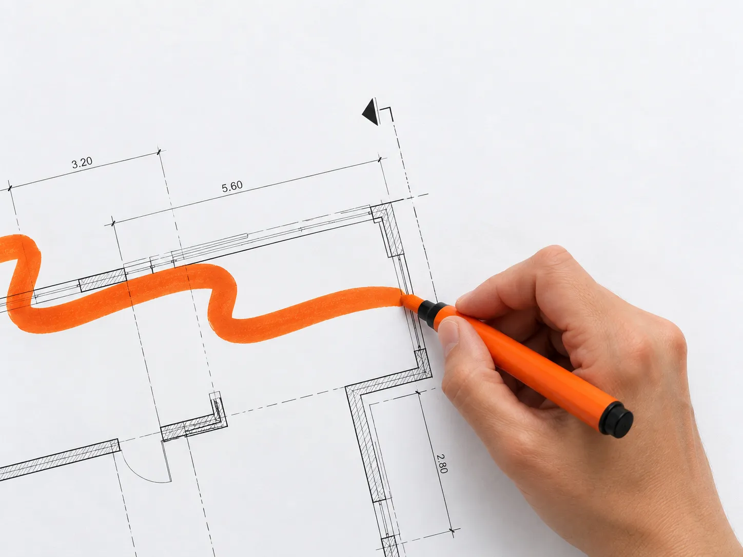 Plan 2D coté d'un niveau, annoté au feutre orange